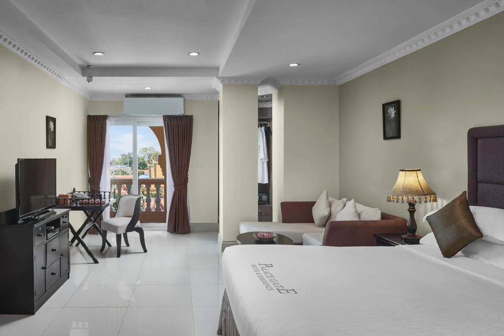 Palace Gate Hotel & Residence by EHM