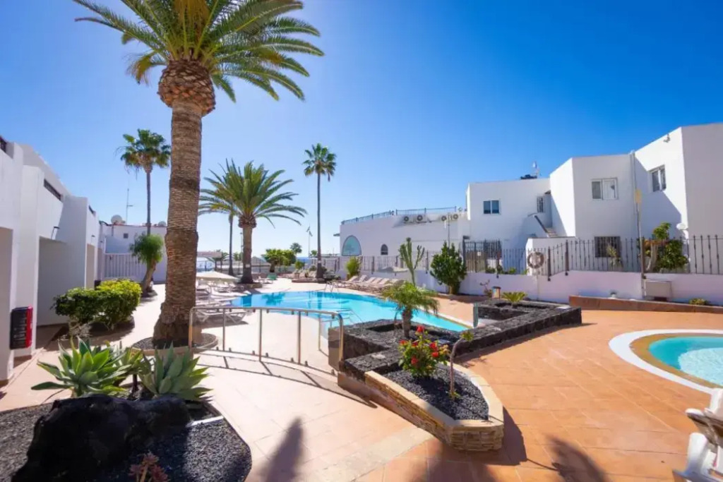 Apartamentos Fayna y Flamingo