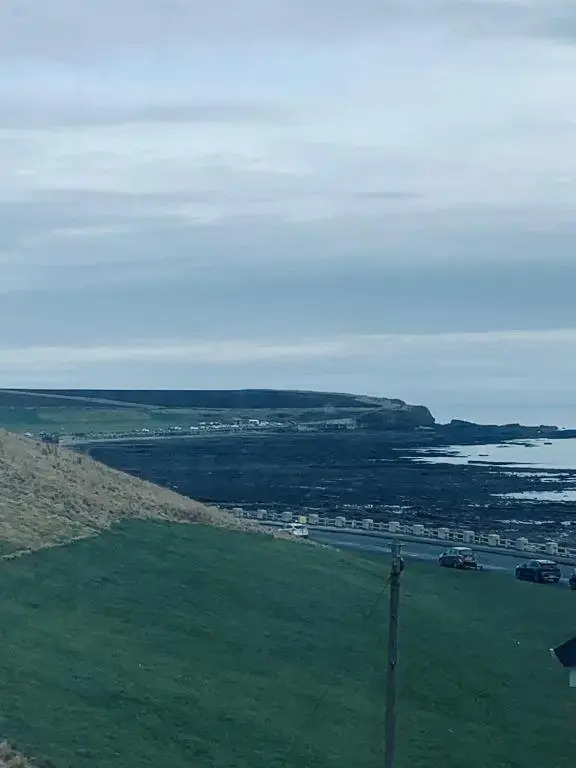 Cliffview Apartment