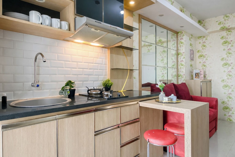 Neat 2Br For 3 Pax At Bassura City Apartment