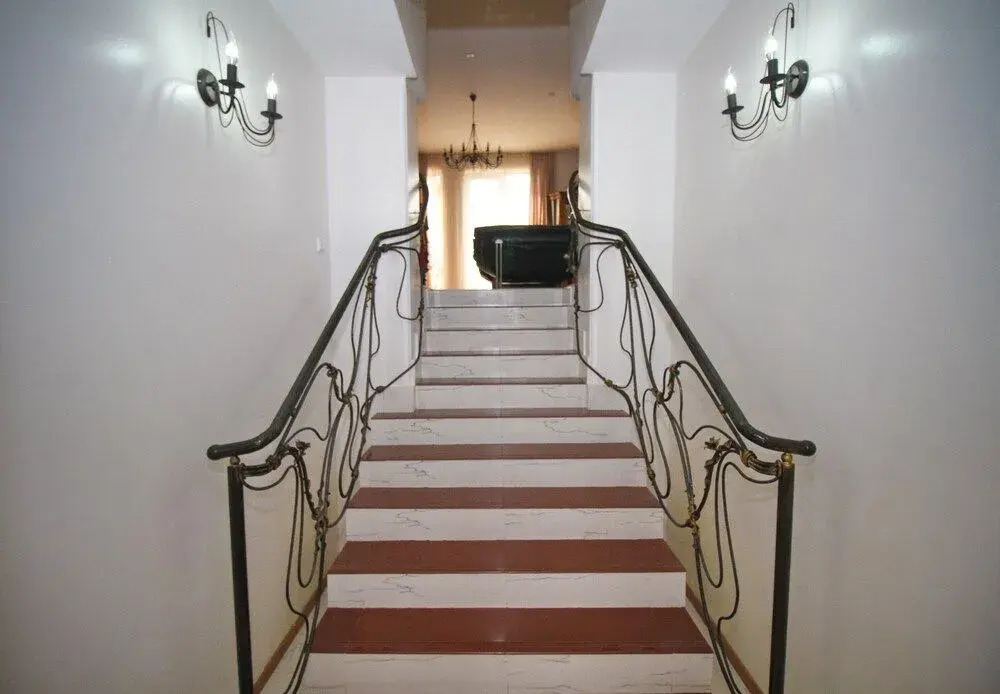 Metekhi Gallery