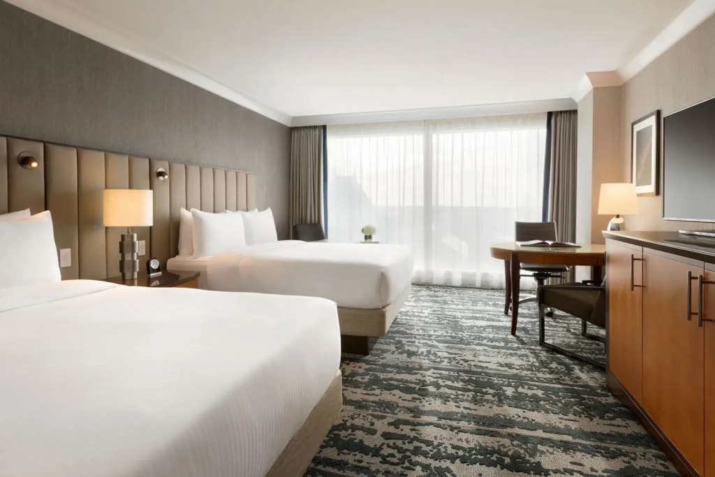 Fairmont Vancouver Airport In-Terminal Hotel