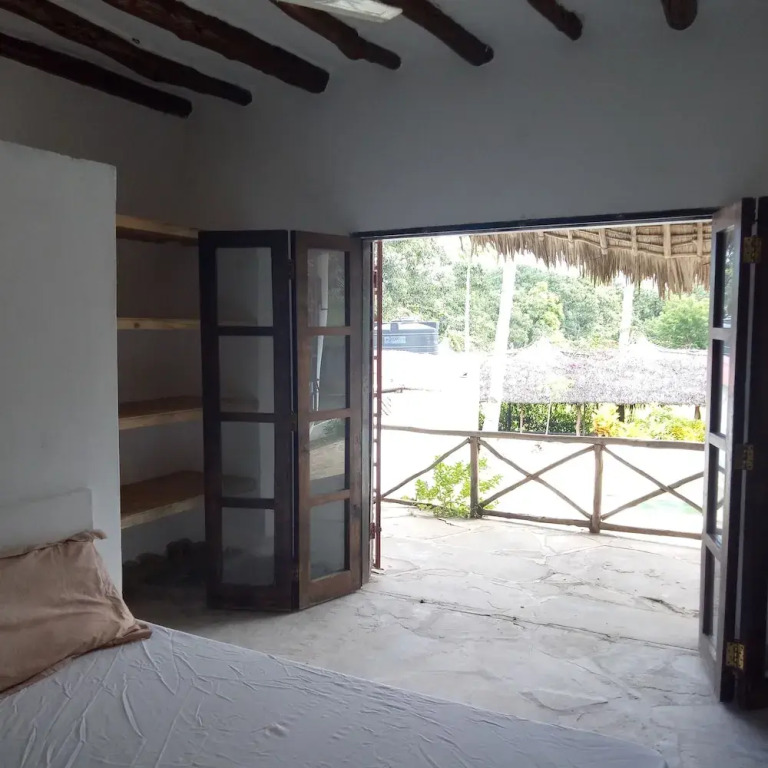 Курортный Отель Travellers Inn Resort Malindi
