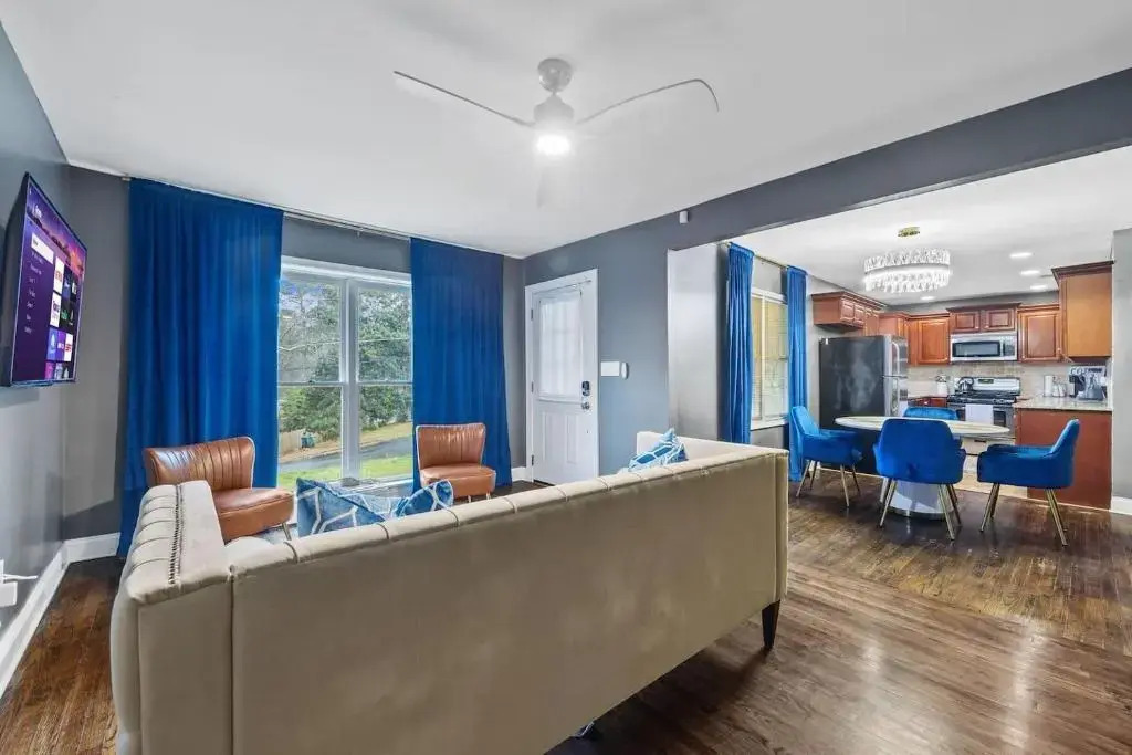 Decatur Dream Haven- Cozy 3BR Modern Comfort in GA