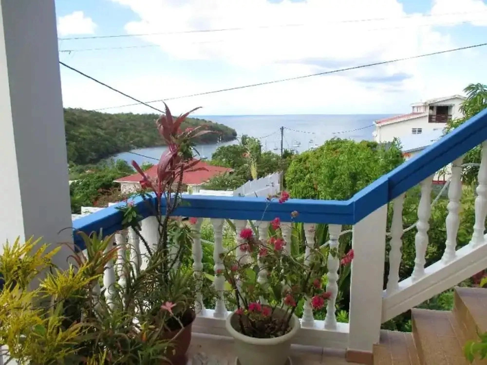 Studio In Les Anses Darlet With Wonderful Sea View And Furnished Garden 500M From The Beach