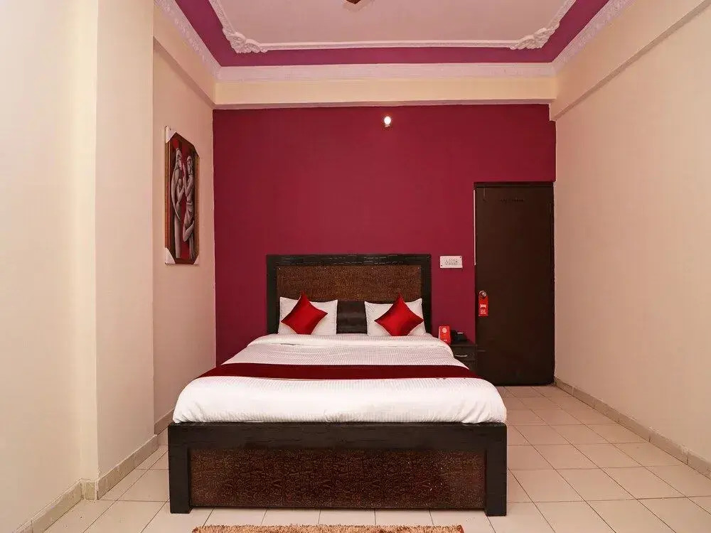 OYO 12123 Hotel Sweet Dreams