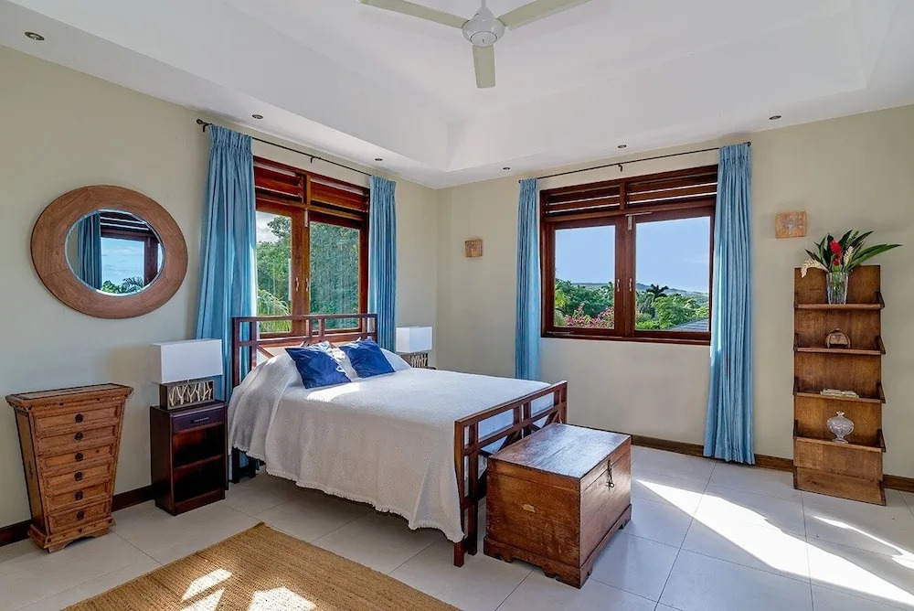 Kanowa , Fully Staffed With Panoramic Views 4 Bedroom Villa