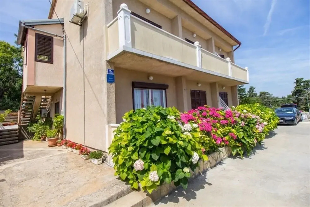 Ani 1 - Apartment Ani 1