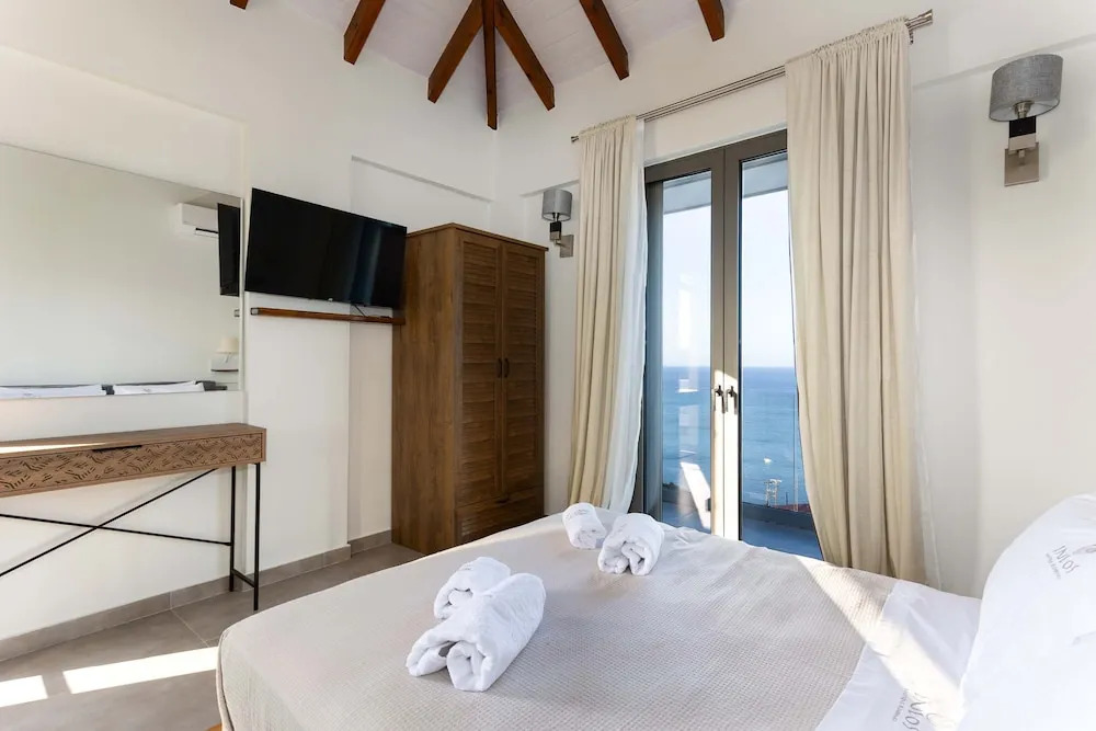 Eneos Boutique Residence - Koroni Garden Nest