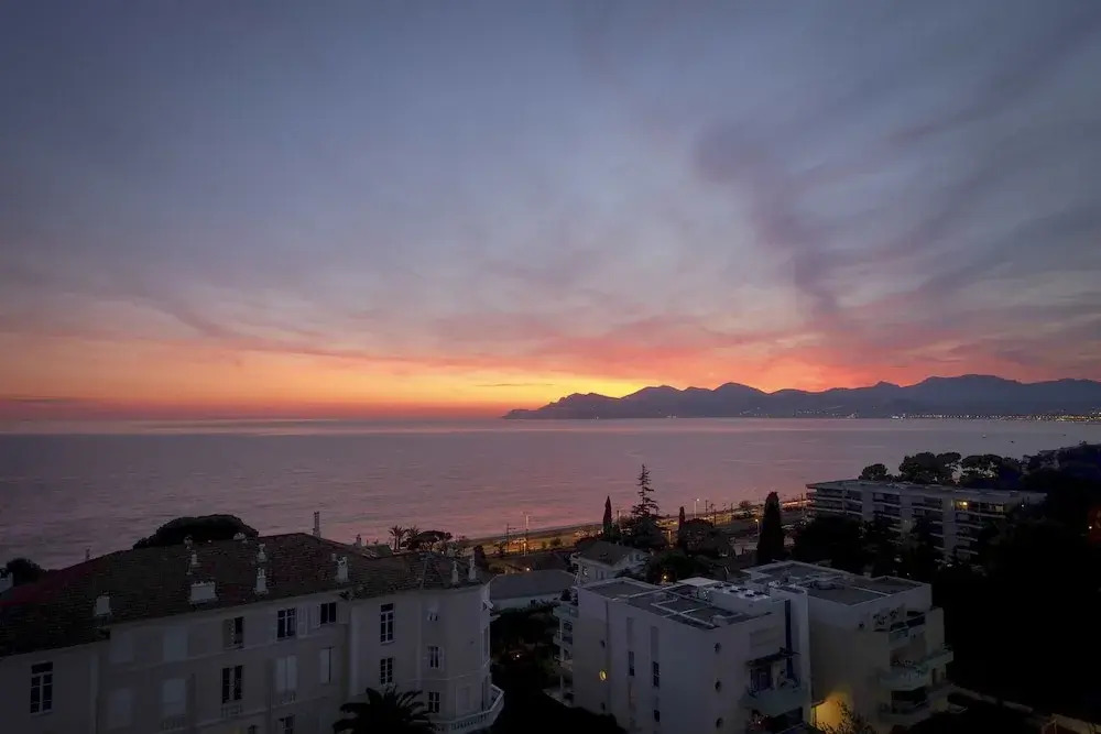 Western Cannes - Panoramic View