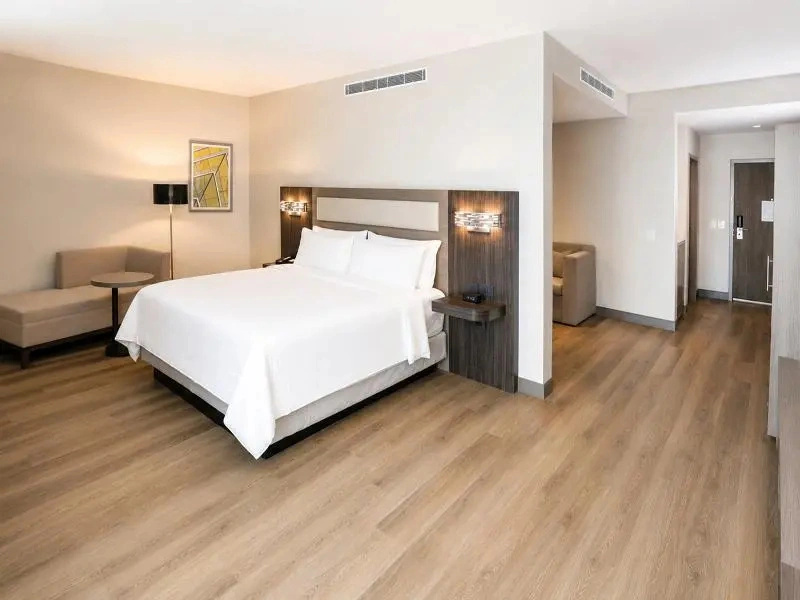 Holiday Inn Express & Suites Monterrey Sendero by IHG