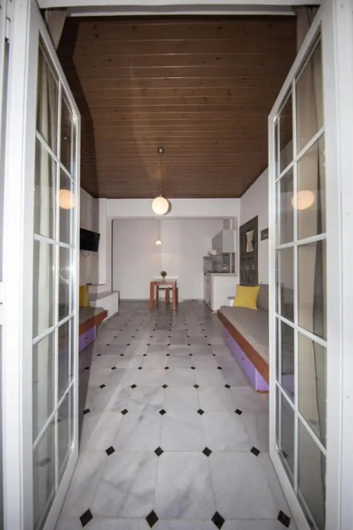 Manias Hotel Apartments