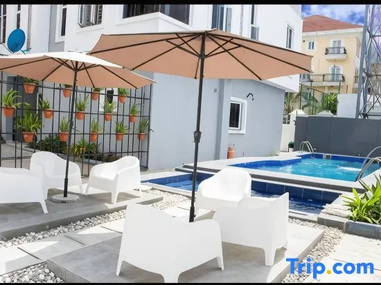 Lekki 3Bed Oceanview with Jetty, Chef & Janitor
