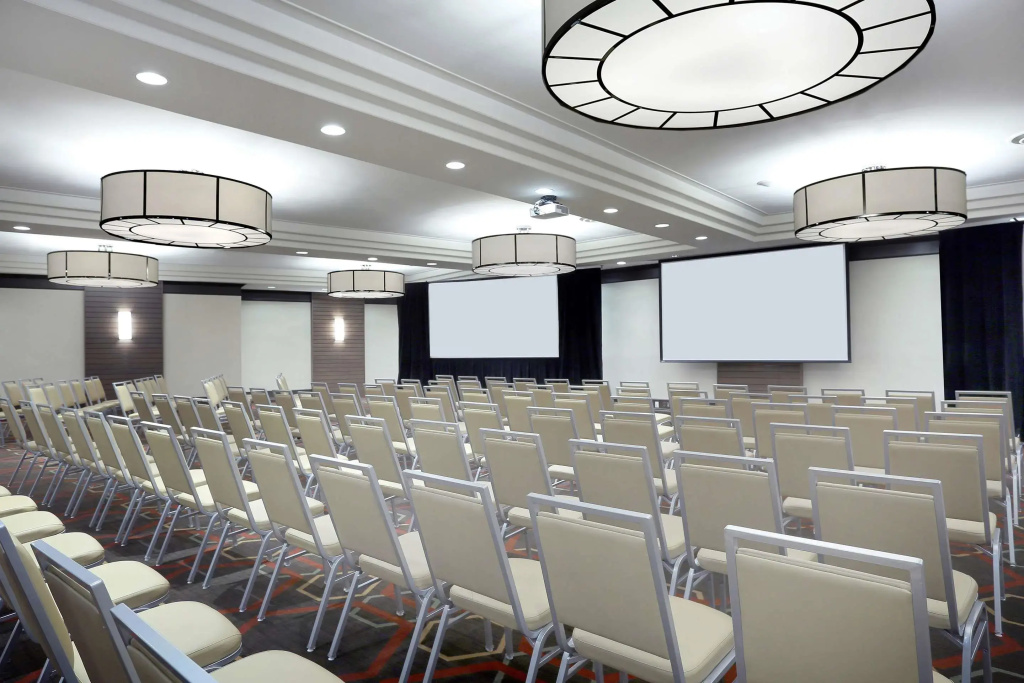 Wyndham Grand Fallsview Hotel