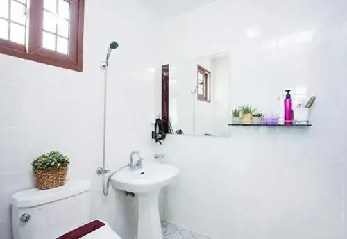 Casa Linda Guesthouse
