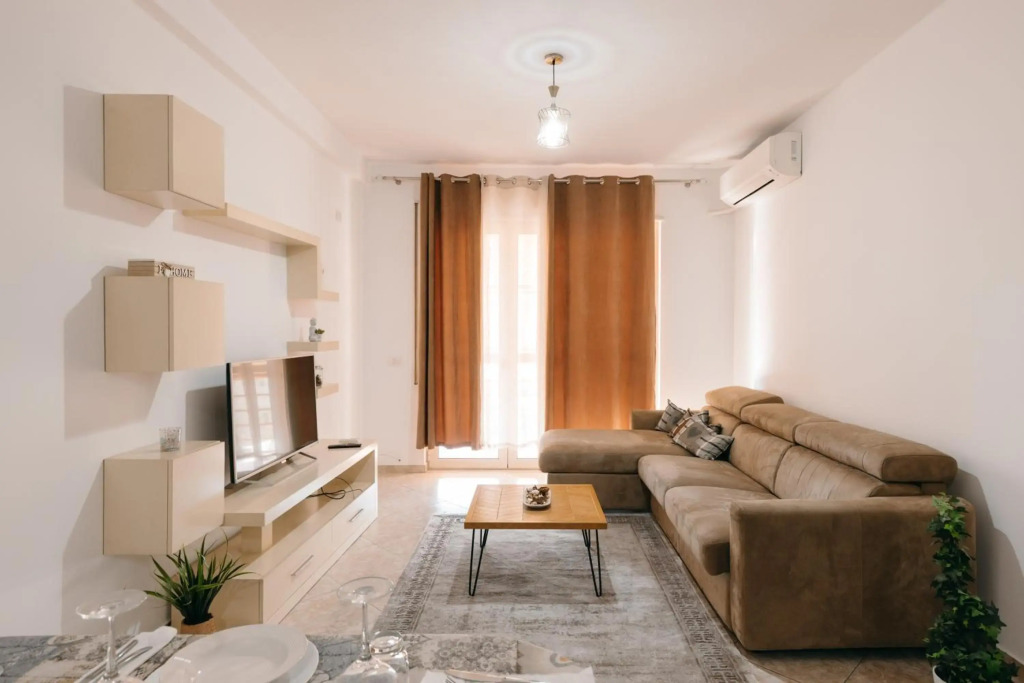 Rs place 1-bedroom apartment with free parking