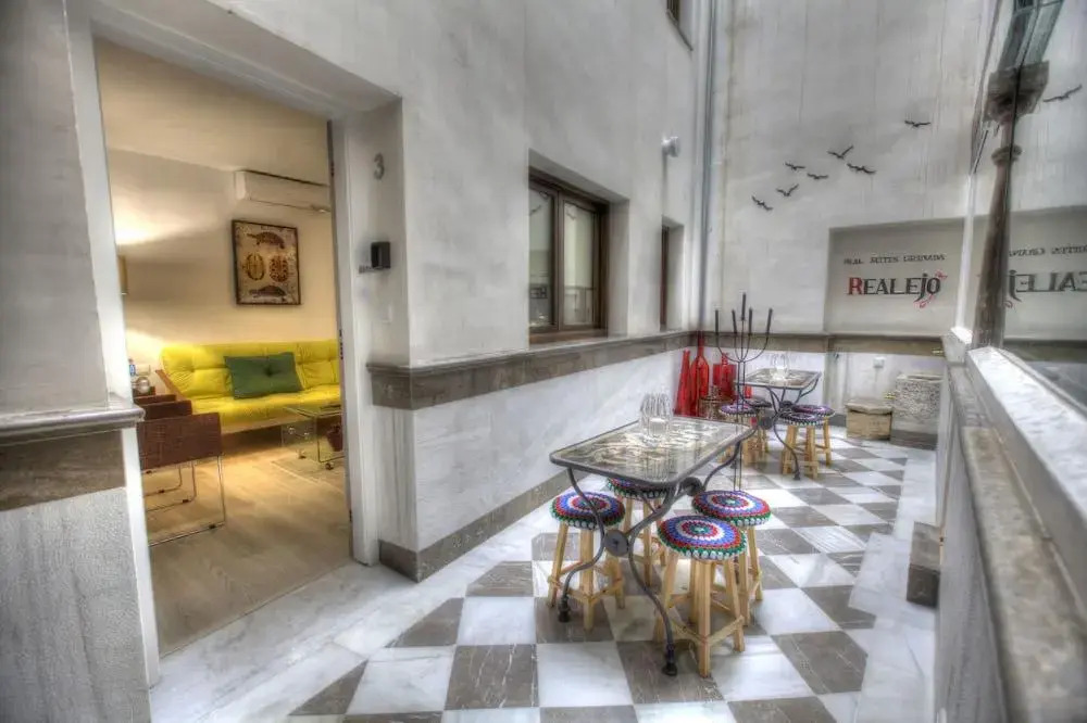Apartamentos Real Suites Realejo 3000