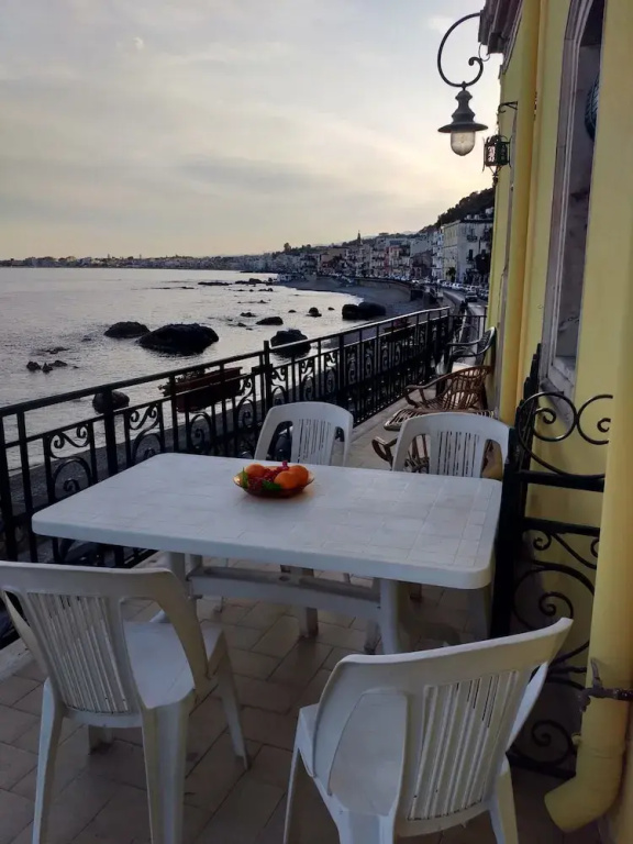 Homstel Beach - Taormina Hostel