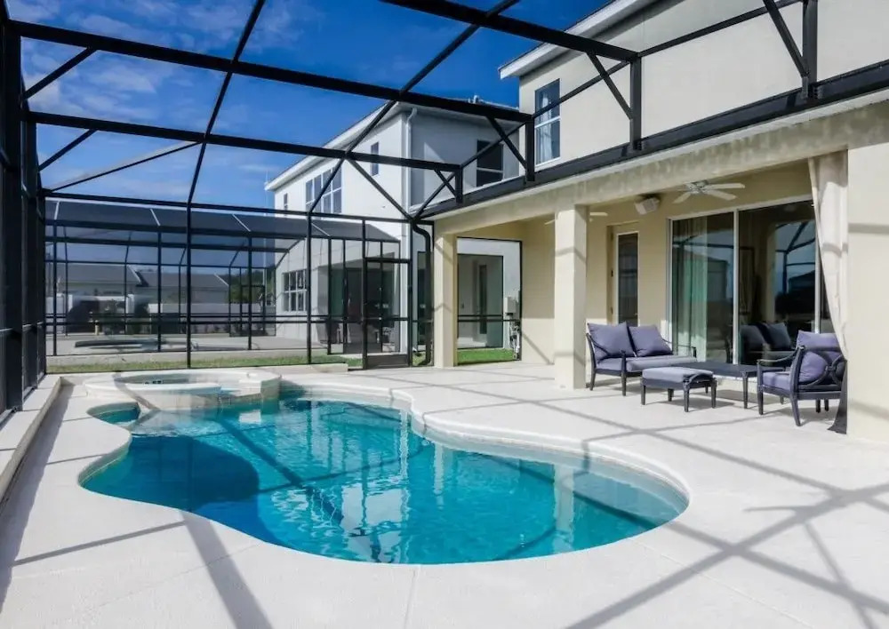 Luxury 5 bedroom suites just 10 minutes from Disne
