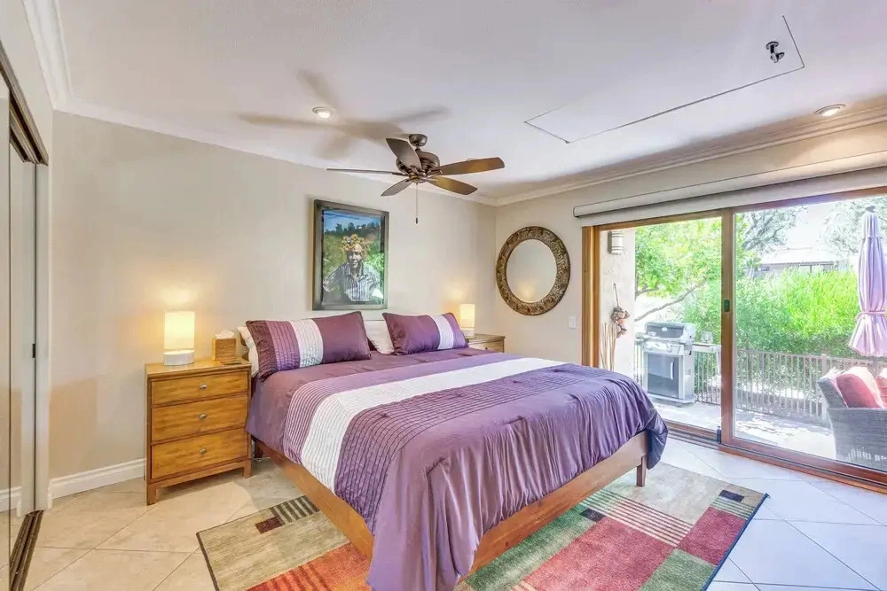 Chic, Walkable Desert Retreat - Private & Serene