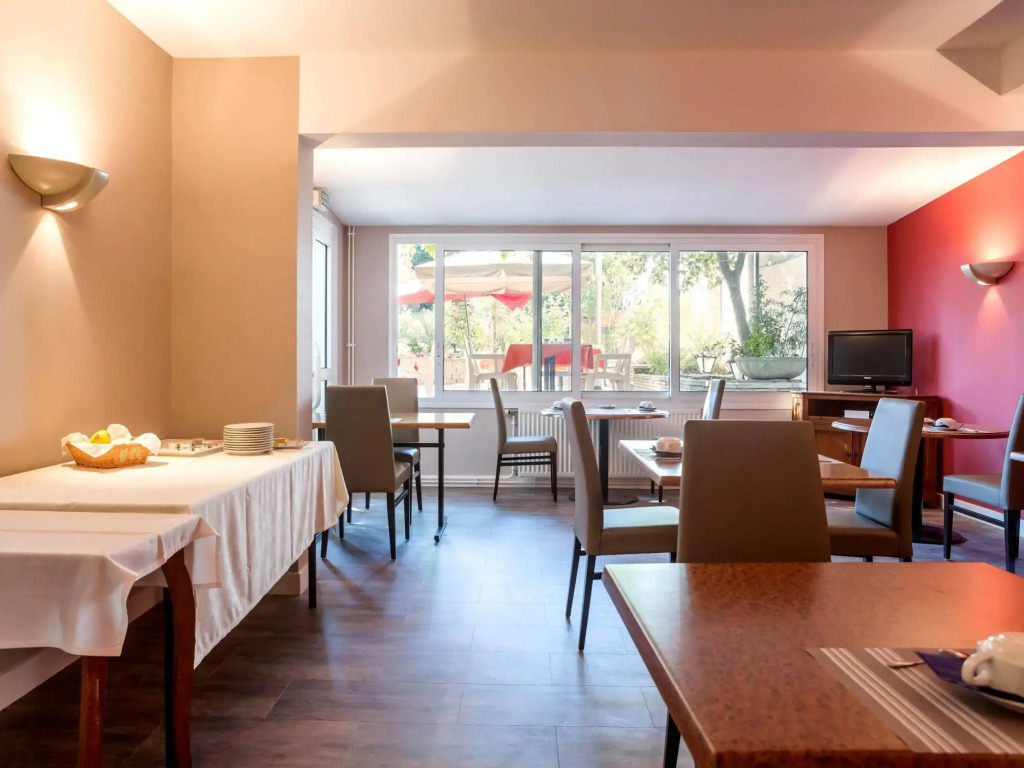Hôtel Restaurant La Boule dOr