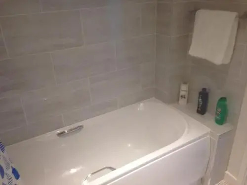 The Beeches 2 - Serviced Duplex Apartment