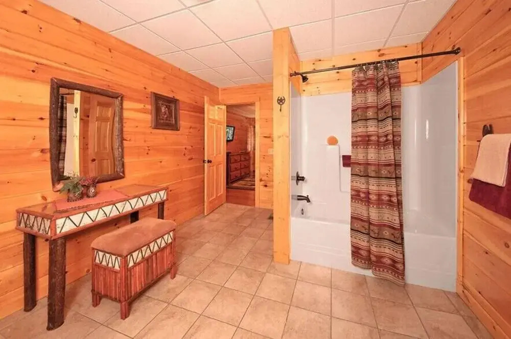 Dancing Bear Lodge