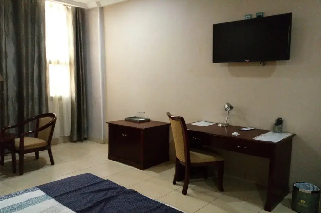 Ramada Pearl Hotel