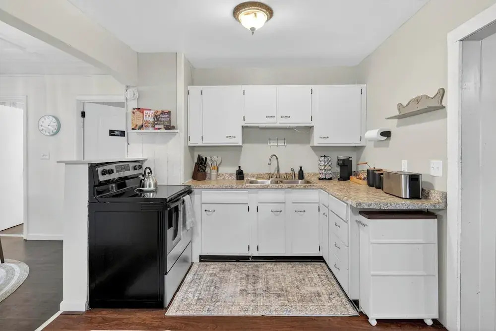 Riverfront Home w/ Tranquil Views in Schaghticoke