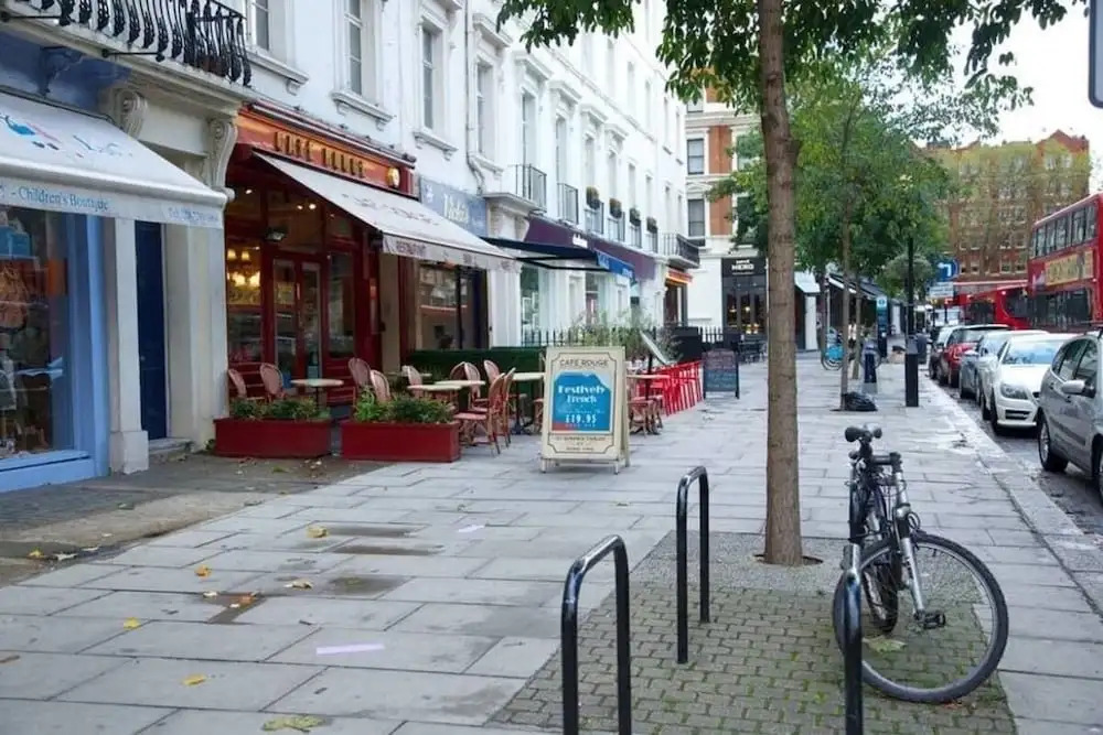 Charming 2 bed Apartment in Queen's Park W/garden