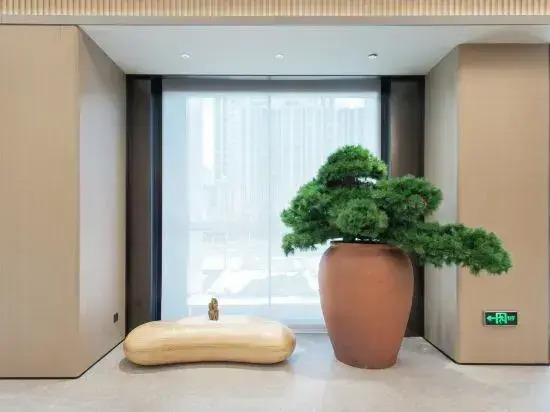 JI Hotel (Chifeng Station East Square)