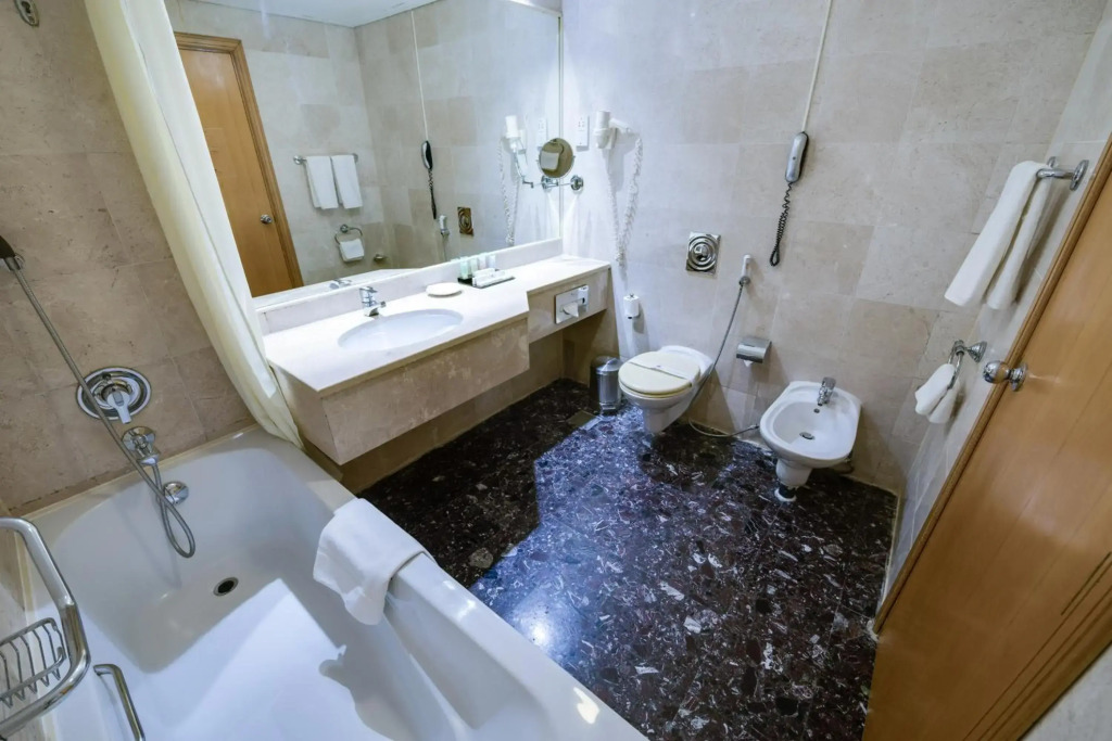 Grand Continental Hotel