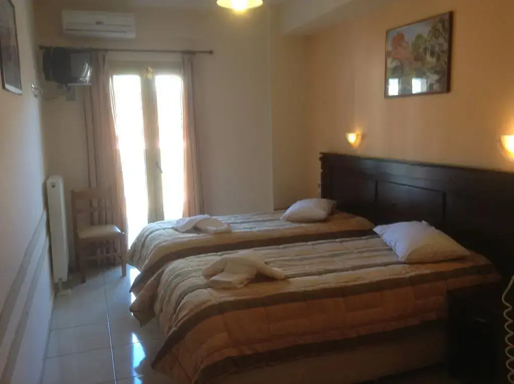 Hotel Kosta Famissi