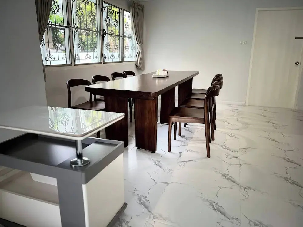 5 Beds 452sqm With Private Garden Pet-friendly Cctv Quiet and Homey