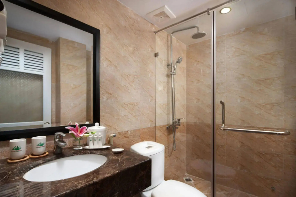 Serenity Villa Hotel