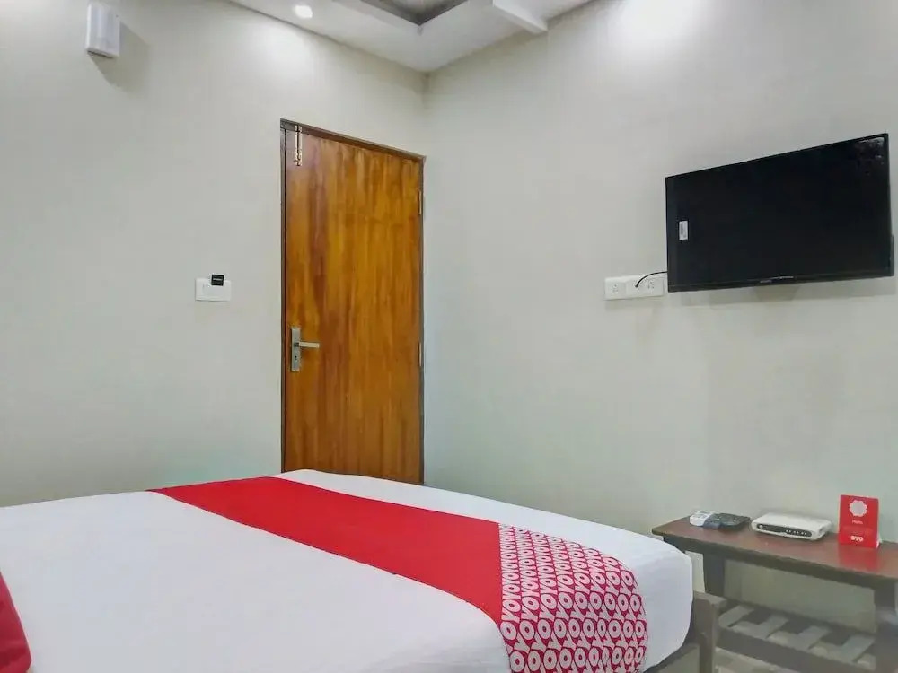 OYO 10521 GCK Suites