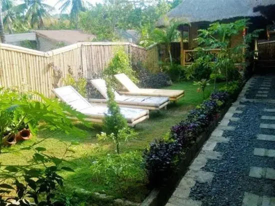 Neptune Bungalows & Coffee Shop