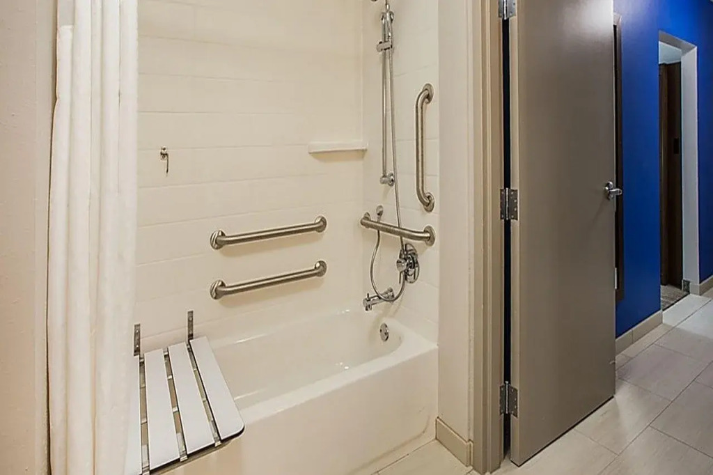 Holiday Inn Express & Suites - Grand Rapids South - Wyoming by IHG