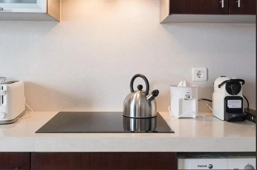 ML1C-Prime Location Marble Apartment with Patios