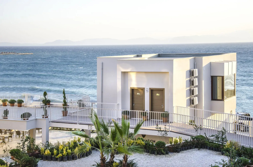 Ladies Beach Hotel