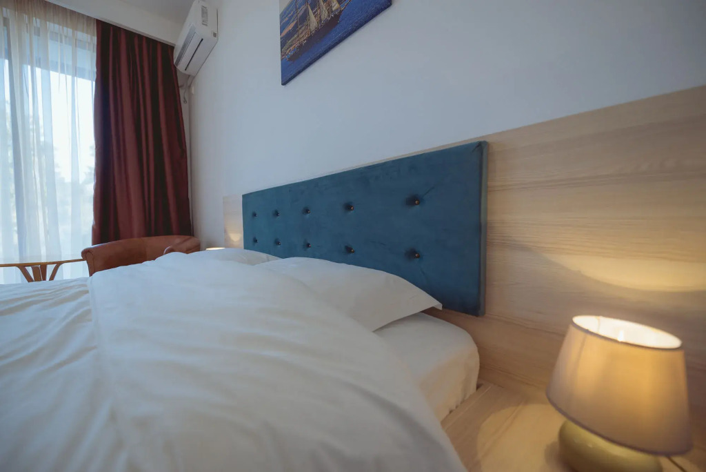 Q Hotel
