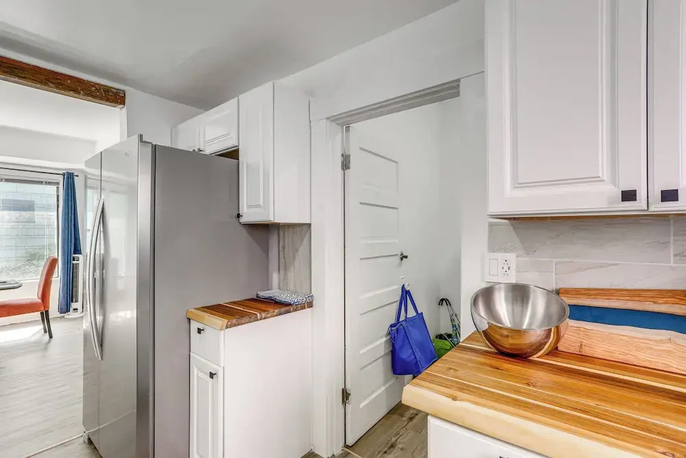 1 Mi to Green Lake: Family-friendly Seattle Home