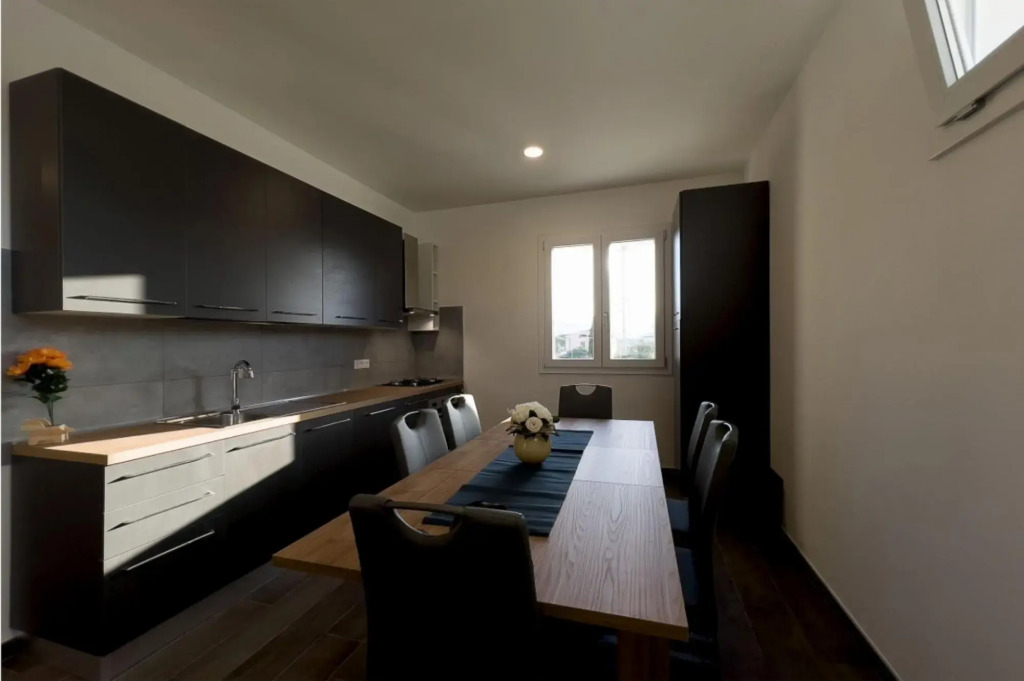 Smeraldo design apartment 6 beds near the center of Portoferraio and all services-SMERALDO