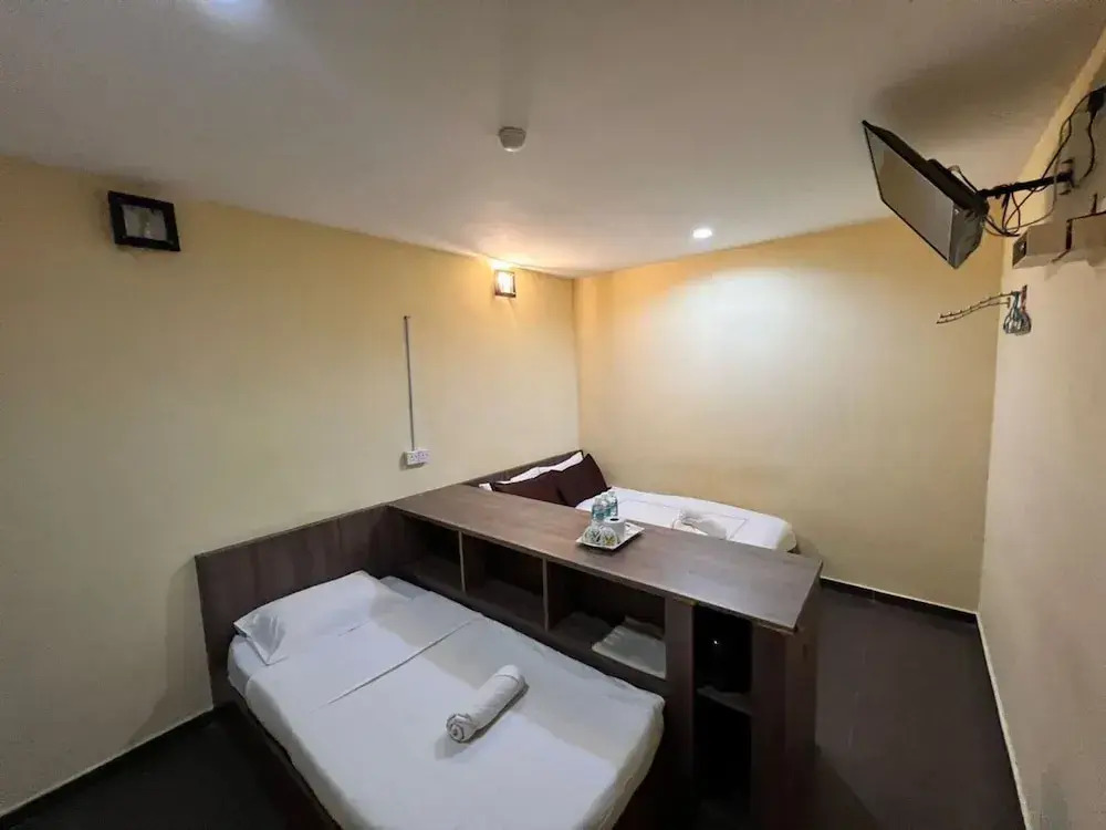 Hotel O Ezi Inn