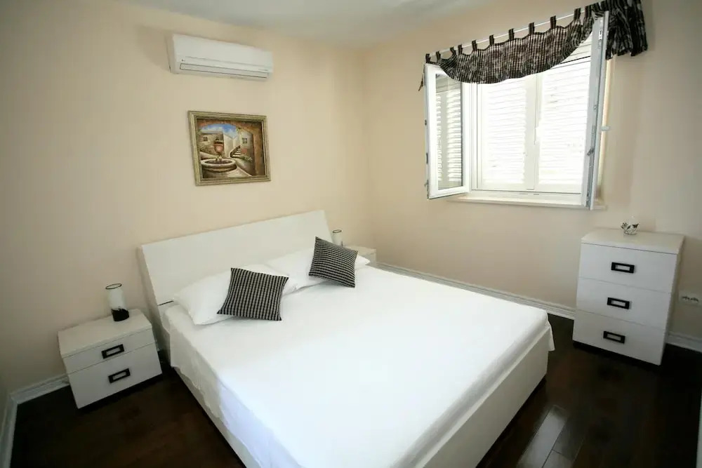 Villa With 4 Bedrooms in Brac, With Wonderful sea View, Private Pool,