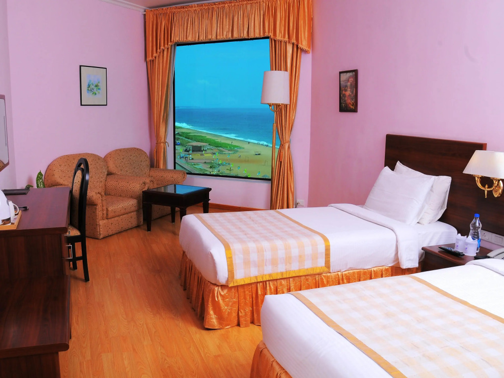 Отель Коллама The Quilon Beach and Convention Center