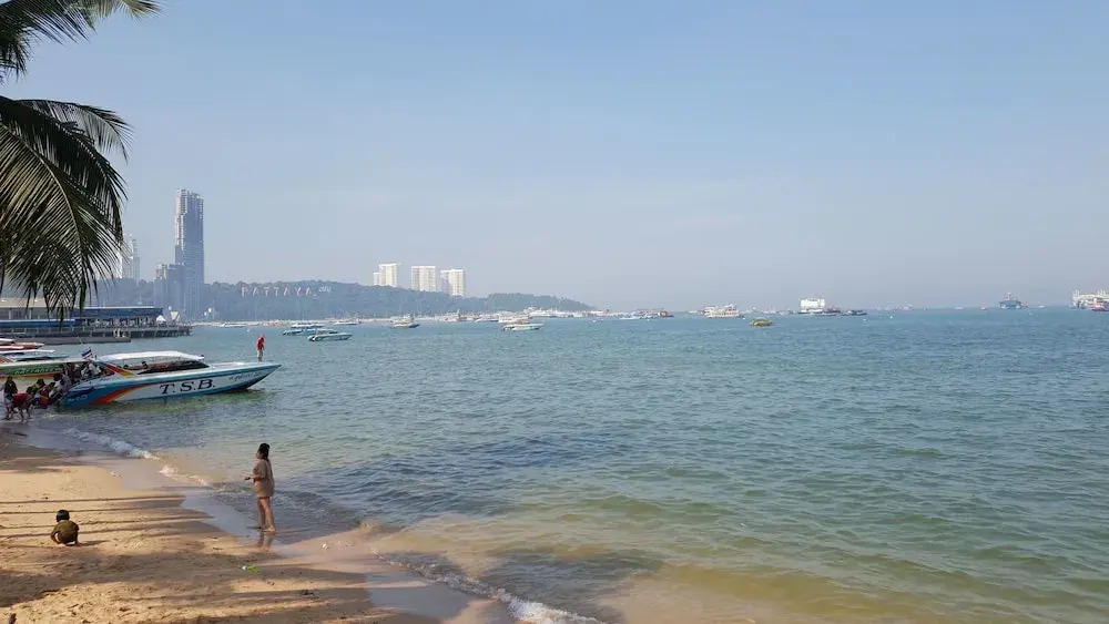 Kosin Beach Room Pattaya