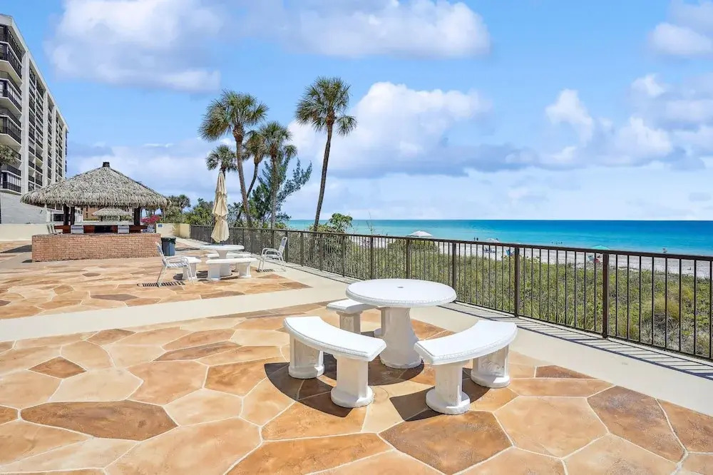 Ocean Sands 1-708
