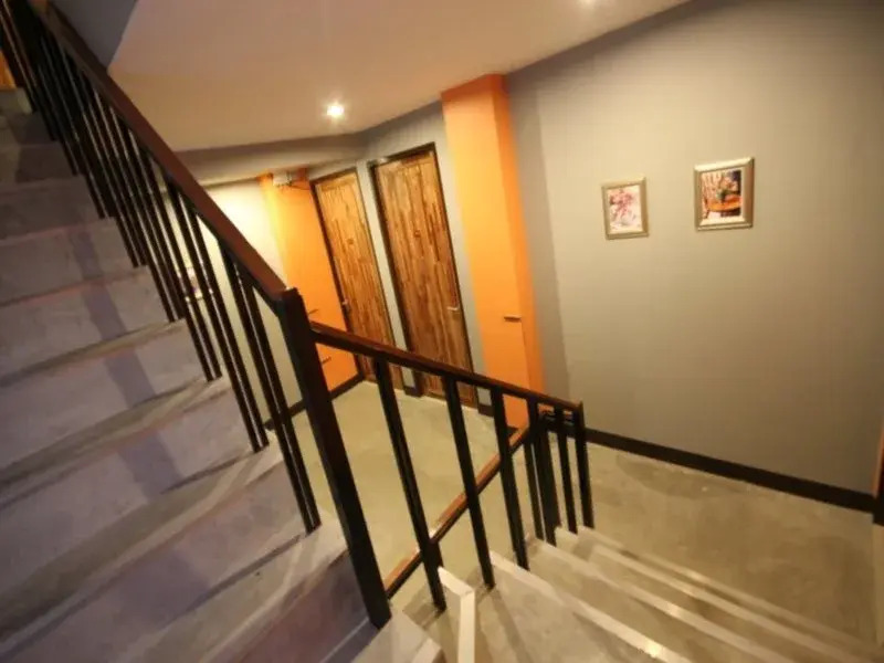 House 1194 Bangkok(แอท 1194 เฮาส์)
