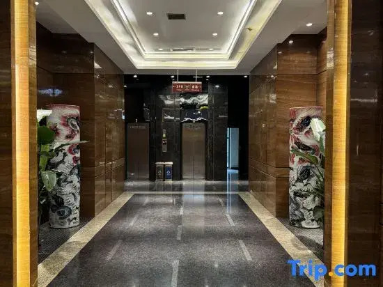 Yuanjia Homestay (Jixiangcun Subway Station)